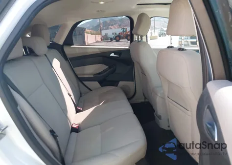 2016 Ford Focus Se из США, поврежденный, VIN 1FADP3K26GL331855